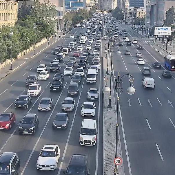 DİQQƏT: Bu yollarda tıxac var - SİYAHI (FOTO)