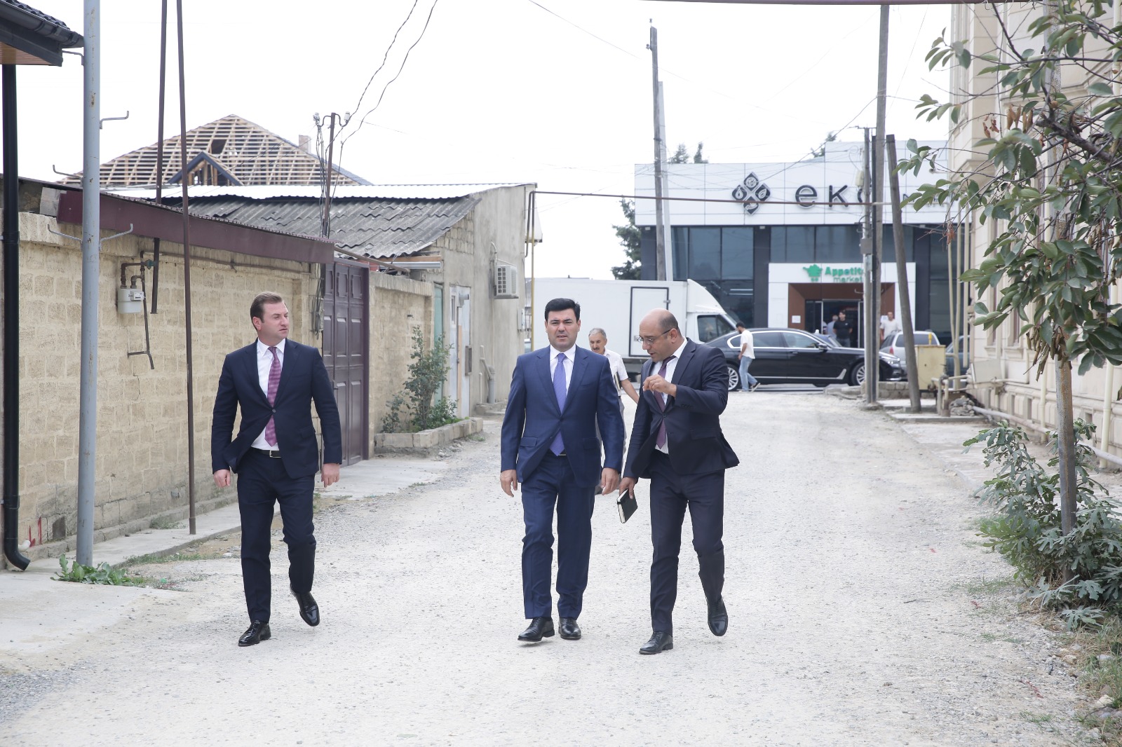 Xaçmaz rayonunda “Şəhərsalma və Memarlıq İli” çərçivəsində abadlıq işləri uğurla davam etdirilir (FOTO)