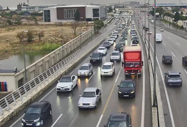 DİQQƏT: Bu yollarda tıxac var - SİYAHI