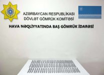 Mumbay-Bakı aviareysi ilə gələn sərnişində gizlədilən dərman vasitələri aşkarlanıb (FOTO)