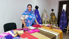 Tbilisidə kəlağayı sənətinin tarixinə həsr olunan kitab təqdim edilib (FOTO)