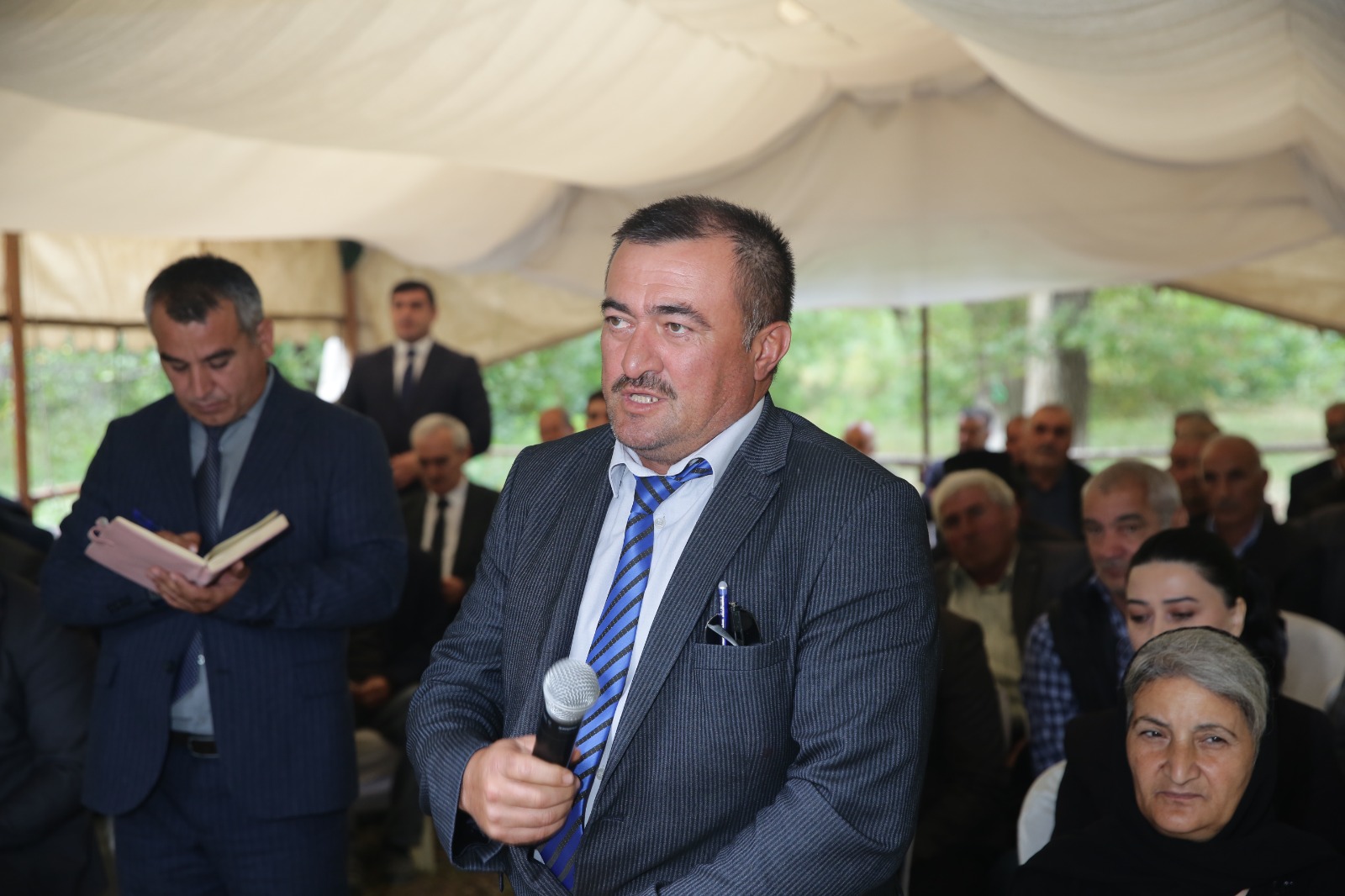 Xaçmazın Çarxı kəndində növbəti səyyar qəbul keçirilib (FOTO)