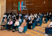 Dövlət satınalmalarında iştirak edən təchizatçı şirkətlər üçün təlim keçirilib (FOTO)
