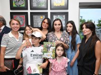 Heydər Əliyev Fondunun vitse-prezidenti Leyla Əliyeva və Arzu Əliyeva Madriddə MAMA “Ana təbiət” beynəlxalq incəsənət sərgisinin açılışında iştirak ediblər (FOTO)