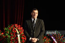 Bakı Aleksandr Şarovski ilə vidalaşır – Görkəmli Ustad və Şəxsiyyətə son alqışlar (FOTO)