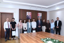 AzMİU rektoru universitetə yüksək balla qəbul olunan tələbələrlə görüşüb (FOTO)