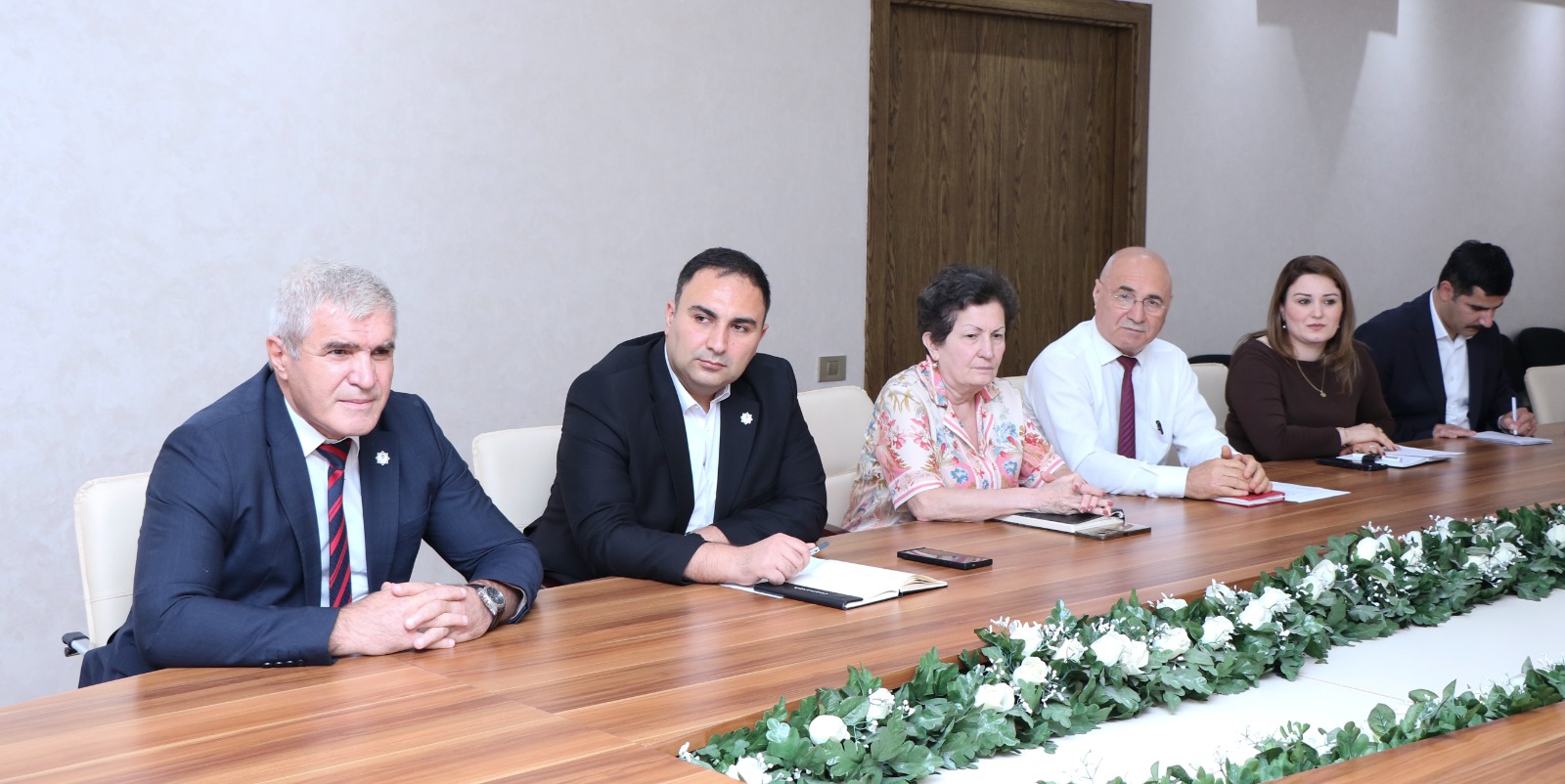AzMİU rektoru universitetə yüksək balla qəbul olunan tələbələrlə görüşüb (FOTO)