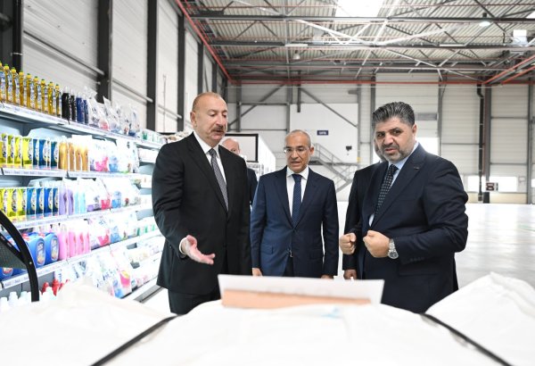 Prezident İlham Əliyev Qaradağ rayonunda kağız və gigiyenik məhsulların istehsalı müəssisəsinin açılışında iştirak edib (FOTO)