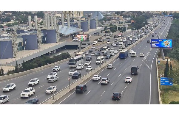 DİQQƏT: Bu yollarda tıxac var - SİYAHI