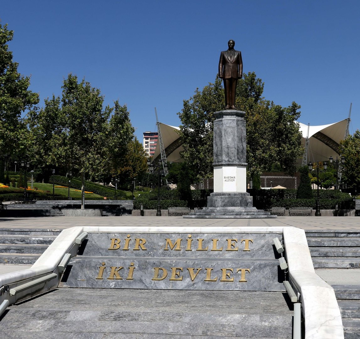 Ankarada Ulu Öndər Heydər Əliyev və Mustafa Kamal Atatürkün müqəddəs xatirəsi yad olunub (FOTO)