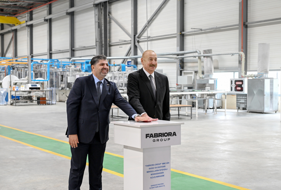 Prezident İlham Əliyev Qaradağ rayonunda kağız və gigiyenik məhsulların istehsalı müəssisəsinin açılışında iştirak edib (FOTO)