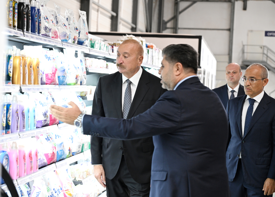Prezident İlham Əliyev Qaradağ rayonunda kağız və gigiyenik məhsulların istehsalı müəssisəsinin açılışında iştirak edib (FOTO)
