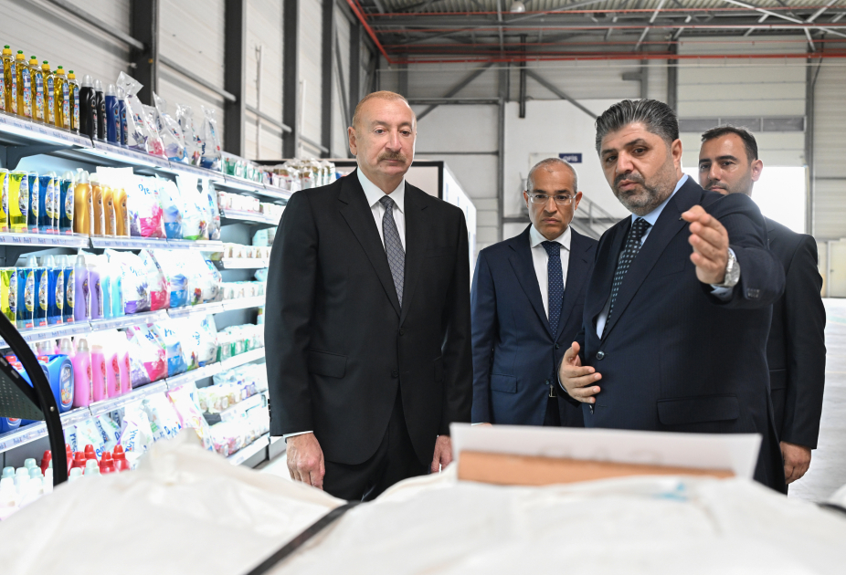 Prezident İlham Əliyev Qaradağ rayonunda kağız və gigiyenik məhsulların istehsalı müəssisəsinin açılışında iştirak edib (FOTO)
