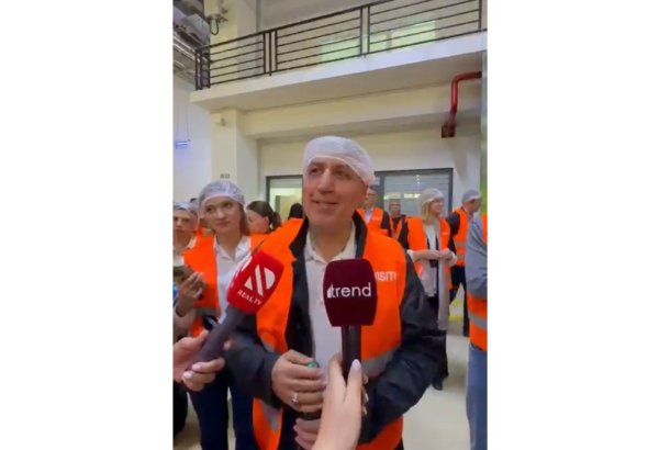 İran səfiri Kəlbəcərdə “İstisu” suyundan içdi (VİDEO)