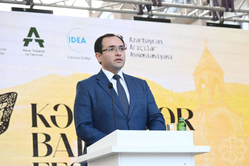 Kəlbəcərdə növbəti Bal Festivalı keçirilib (FOTO)