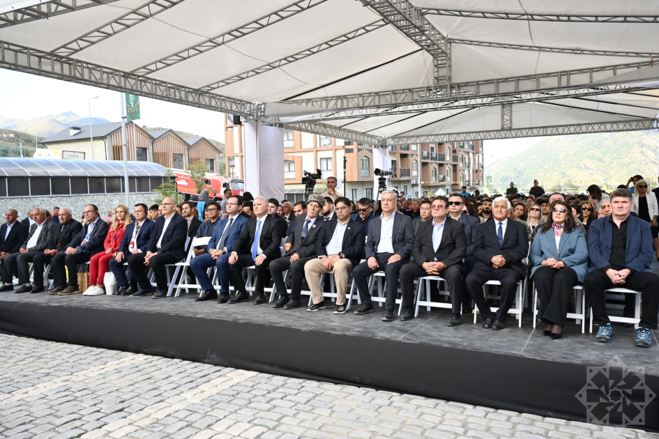 Kəlbəcərdə növbəti Bal Festivalı keçirilib (FOTO)