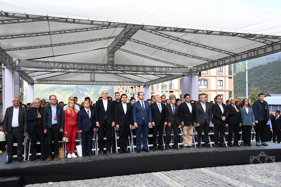 Kəlbəcərdə növbəti Bal Festivalı keçirilib (FOTO)