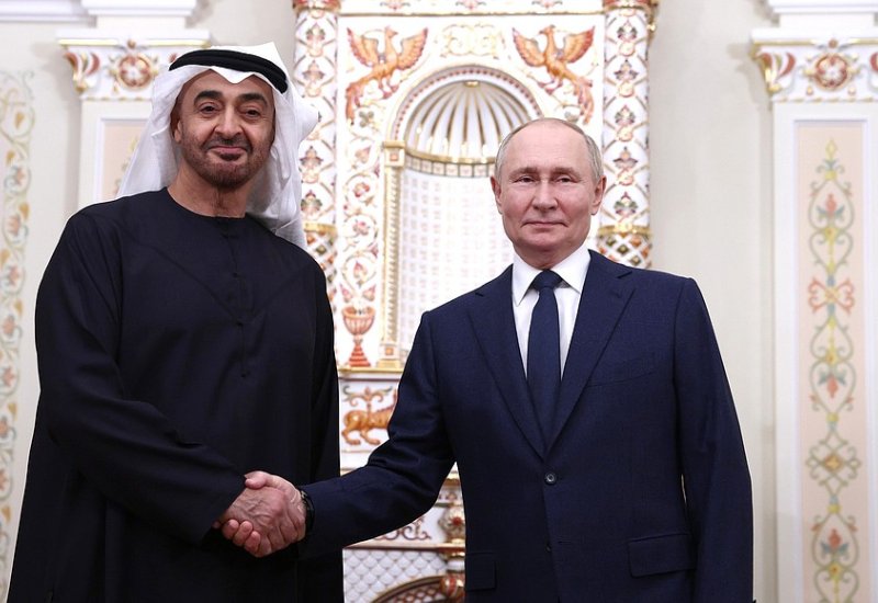 Əbu-Dabinin vəliəhdi Putinlə ikitərəfli əməkdaşlığı müzakirə edib