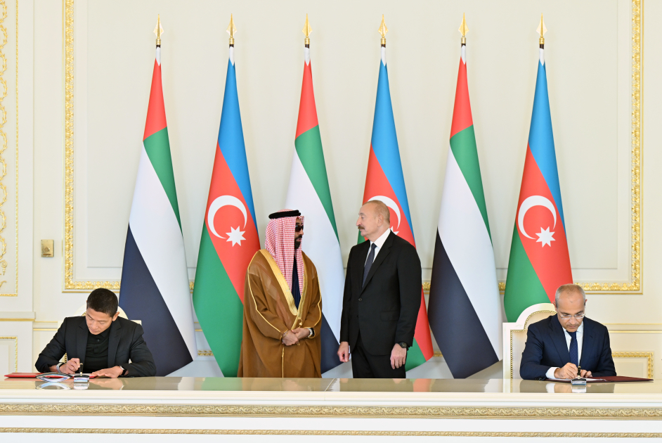 Prezident İlham Əliyev Birləşmiş Ərəb Əmirliklərinin milli təhlükəsizlik müşavirini qəbul edib (FOTO)