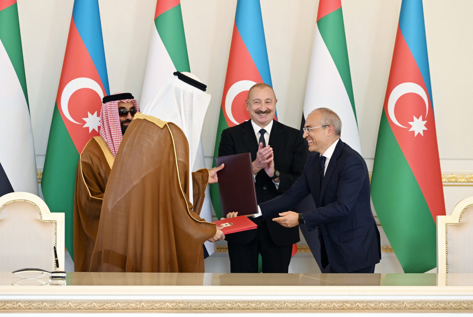 Prezident İlham Əliyev Birləşmiş Ərəb Əmirliklərinin milli təhlükəsizlik müşavirini qəbul edib (FOTO)