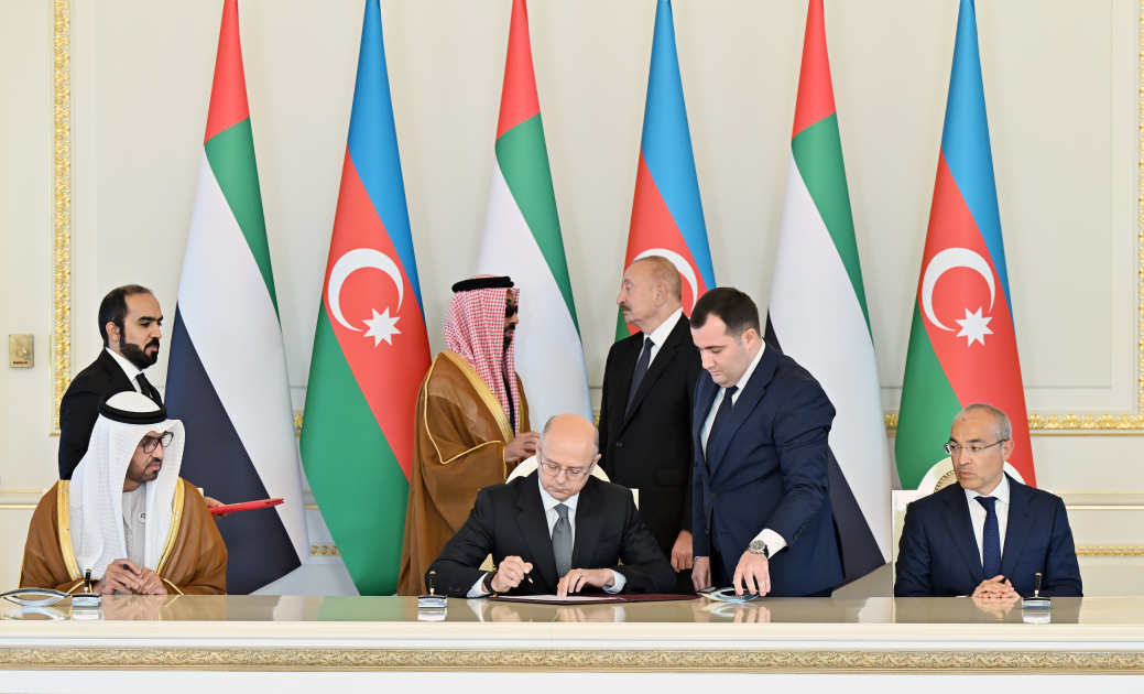 Prezident İlham Əliyev Birləşmiş Ərəb Əmirliklərinin milli təhlükəsizlik müşavirini qəbul edib (FOTO)