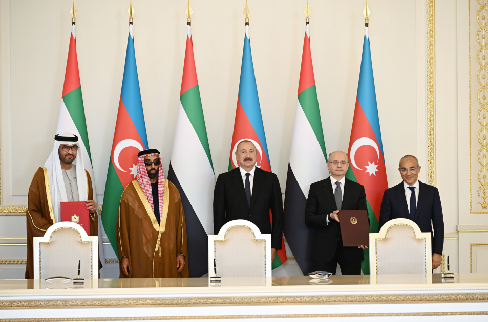 Prezident İlham Əliyev Birləşmiş Ərəb Əmirliklərinin milli təhlükəsizlik müşavirini qəbul edib (FOTO)
