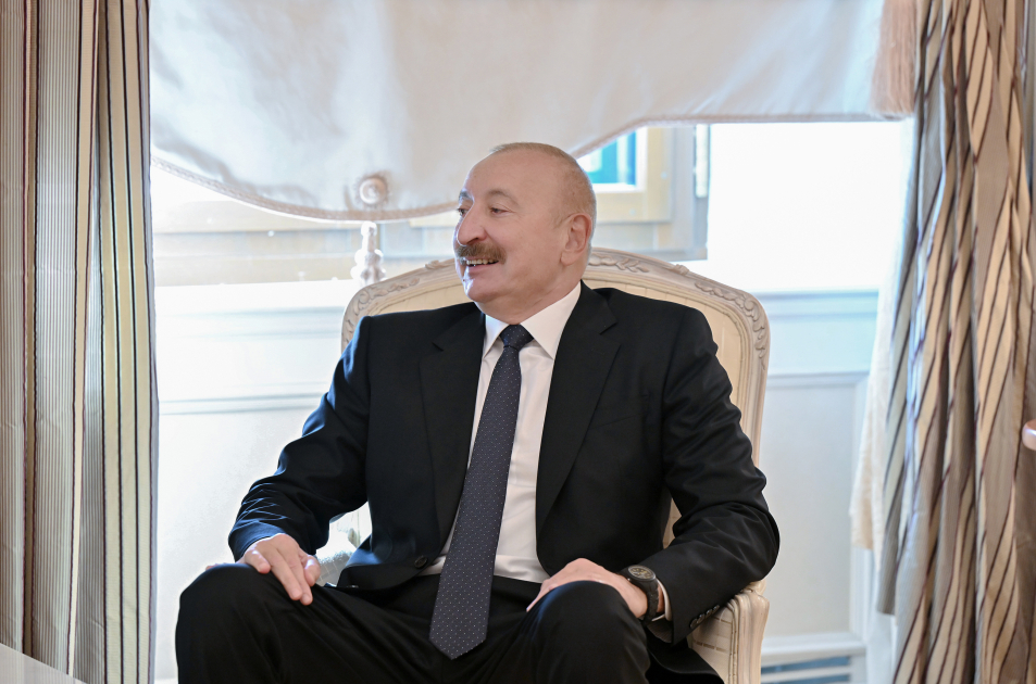 Prezident İlham Əliyev Müsəlman Ağsaqqalları Şurasının baş katibini qəbul edib (FOTO/VİDEO)