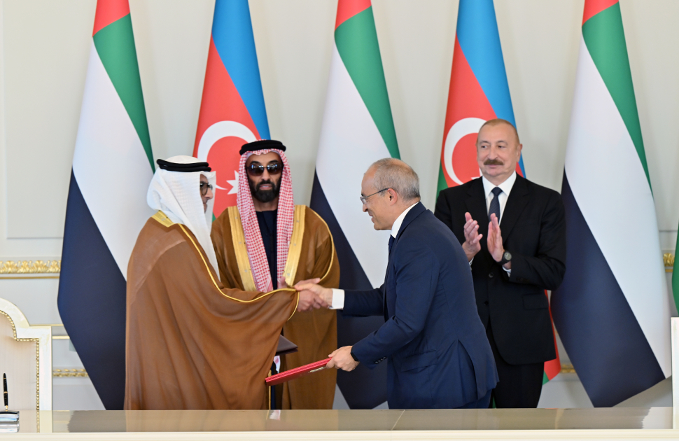 Prezident İlham Əliyev Birləşmiş Ərəb Əmirliklərinin milli təhlükəsizlik müşavirini qəbul edib (FOTO)