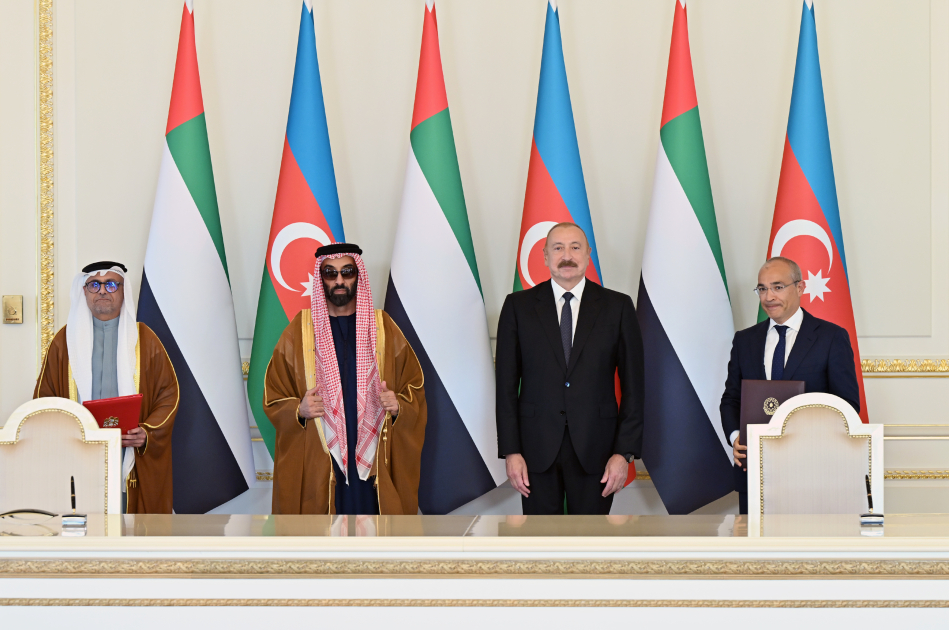 Prezident İlham Əliyev Birləşmiş Ərəb Əmirliklərinin milli təhlükəsizlik müşavirini qəbul edib (FOTO)