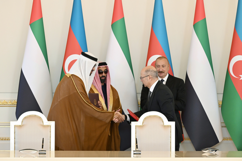 Prezident İlham Əliyev Birləşmiş Ərəb Əmirliklərinin milli təhlükəsizlik müşavirini qəbul edib (FOTO)