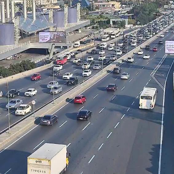 DİQQƏT: Bu yollarda tıxac var - SİYAHI (FOTO)