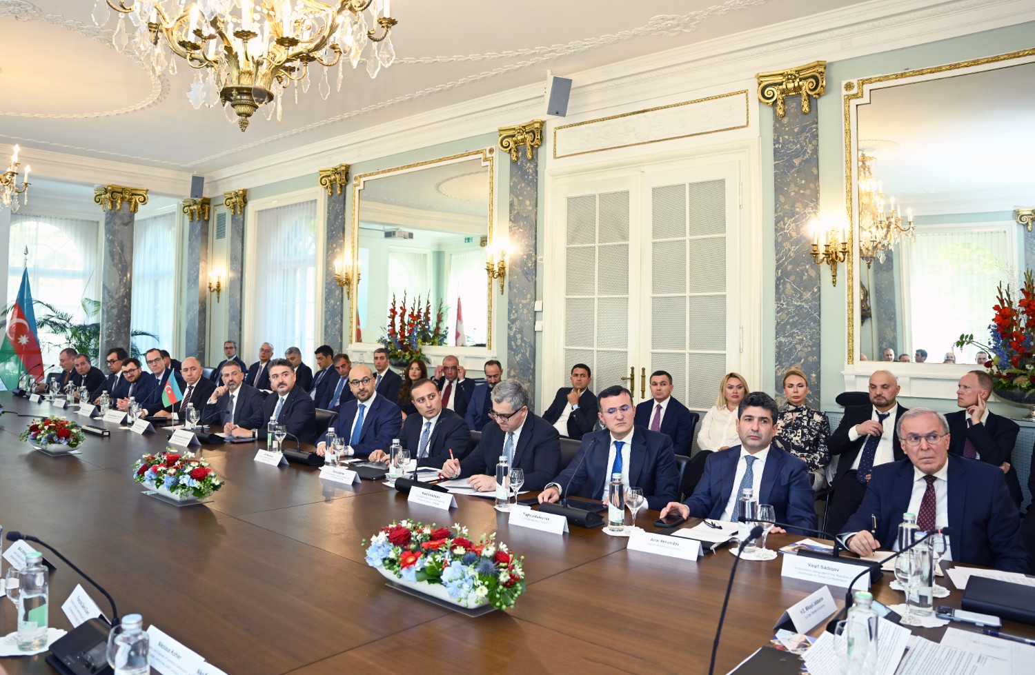 İsveçrə–Azərbaycan Biznes Forumu keçirilib (FOTO)