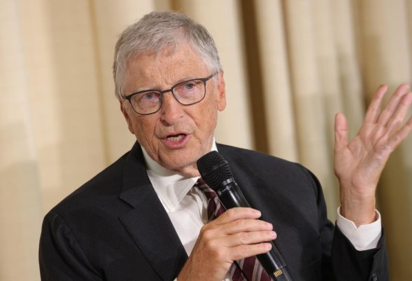 Bill Qeyts süni intellektə nəzarət üzrə beynəlxalq təşkilat yaratmağa çağırıb