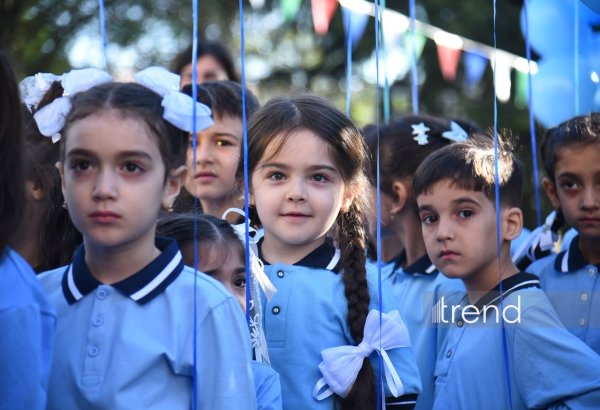 Vahid məktəbli forması sağlam təhsil mühitinin yaradılmasına xidmət edə bilər – RƏY