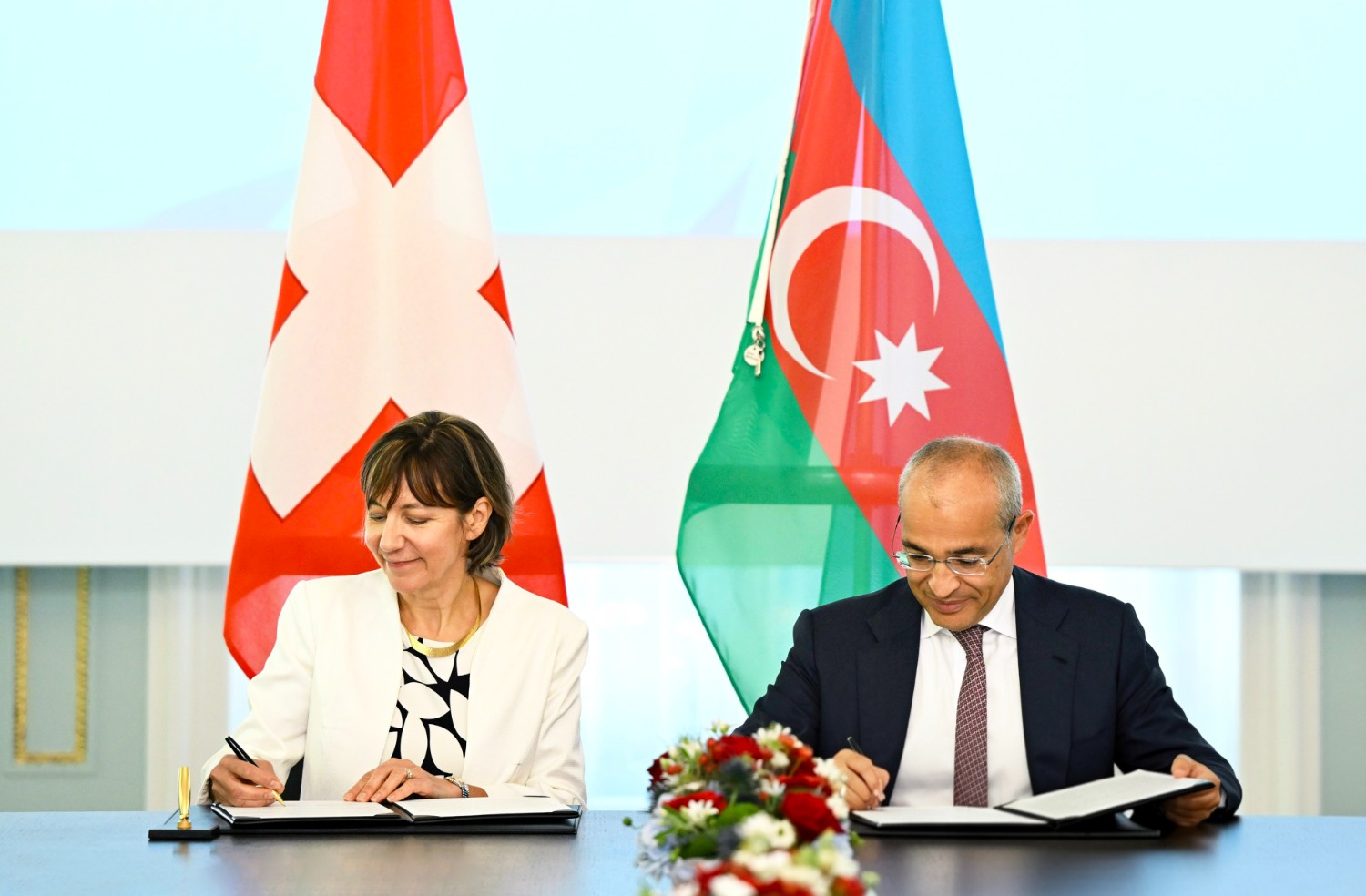 Azərbaycan və İsveçrə yeni birgə təşəbbüslərin reallaşdırılması məsələlərini müzakirə edib (FOTO)