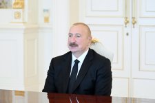 Prezident İlham Əliyev Türkiyənin xarici işlər nazirini qəbul edib (FOTO)