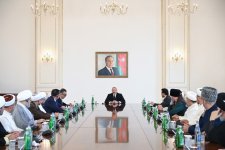 Prezident İlham Əliyev Bakıda keçirilən beynəlxalq konfransların iştirakçılarını qəbul edib (FOTO/VİDEO)