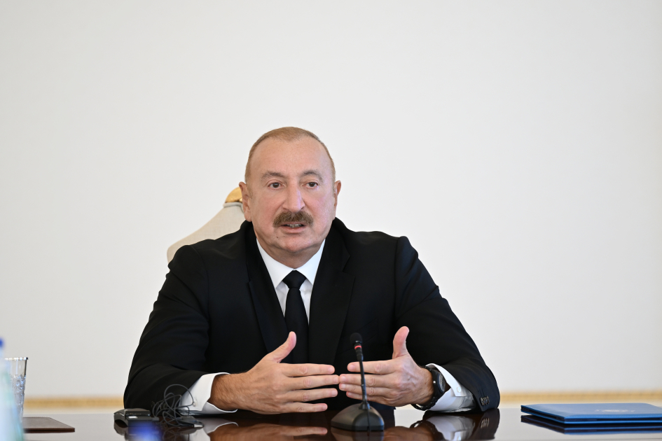 Prezident İlham Əliyev Bakıda keçirilən beynəlxalq konfransların iştirakçılarını qəbul edib (FOTO/VİDEO)