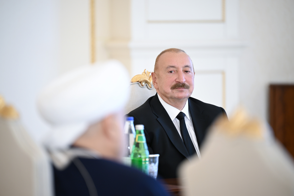 Prezident İlham Əliyev Bakıda keçirilən beynəlxalq konfransların iştirakçılarını qəbul edib (FOTO/VİDEO)