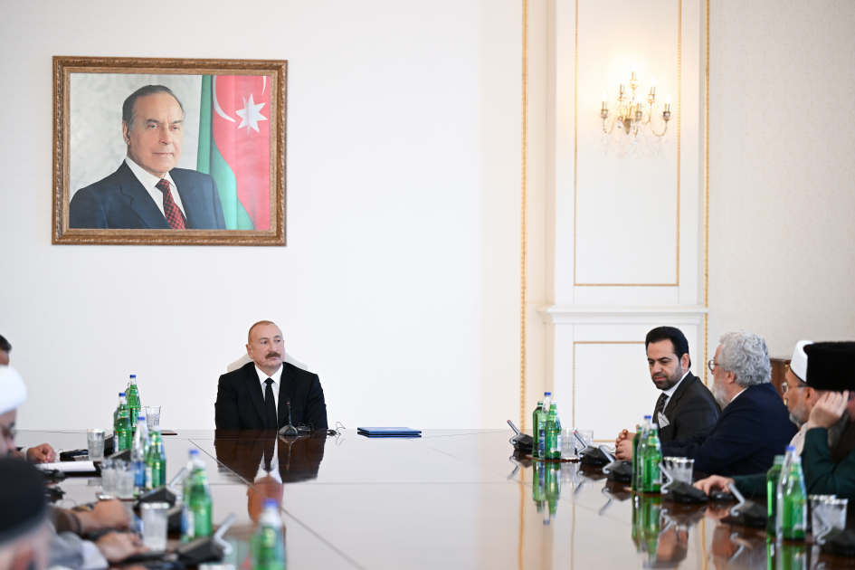 Prezident İlham Əliyev Bakıda keçirilən beynəlxalq konfransların iştirakçılarını qəbul edib (FOTO/VİDEO)