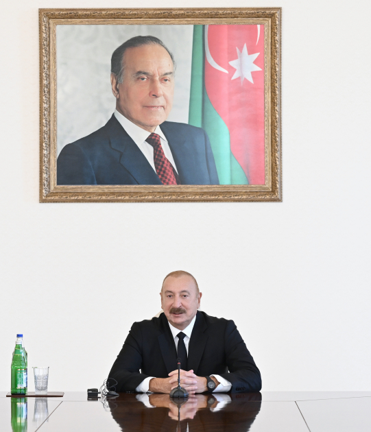 Prezident İlham Əliyev Bakıda keçirilən beynəlxalq konfransların iştirakçılarını qəbul edib (FOTO/VİDEO)