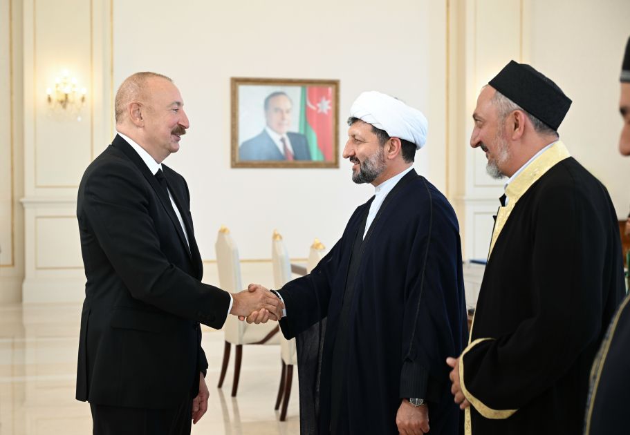 Prezident İlham Əliyev Bakıda keçirilən beynəlxalq konfransların iştirakçılarını qəbul edib (FOTO/VİDEO)