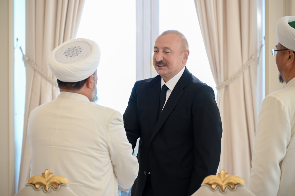 Prezident İlham Əliyev Bakıda keçirilən beynəlxalq konfransların iştirakçılarını qəbul edib (FOTO/VİDEO)