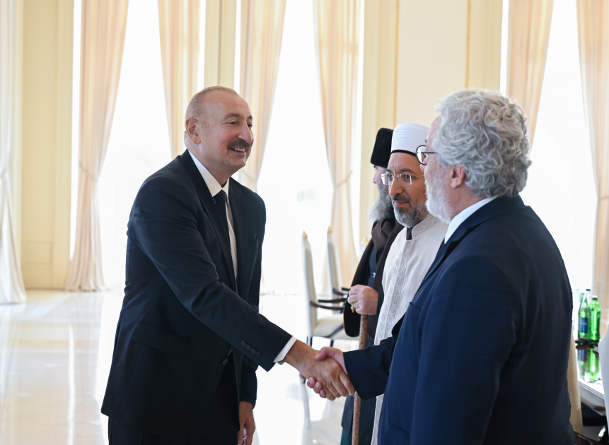 Prezident İlham Əliyev Bakıda keçirilən beynəlxalq konfransların iştirakçılarını qəbul edib (FOTO/VİDEO)