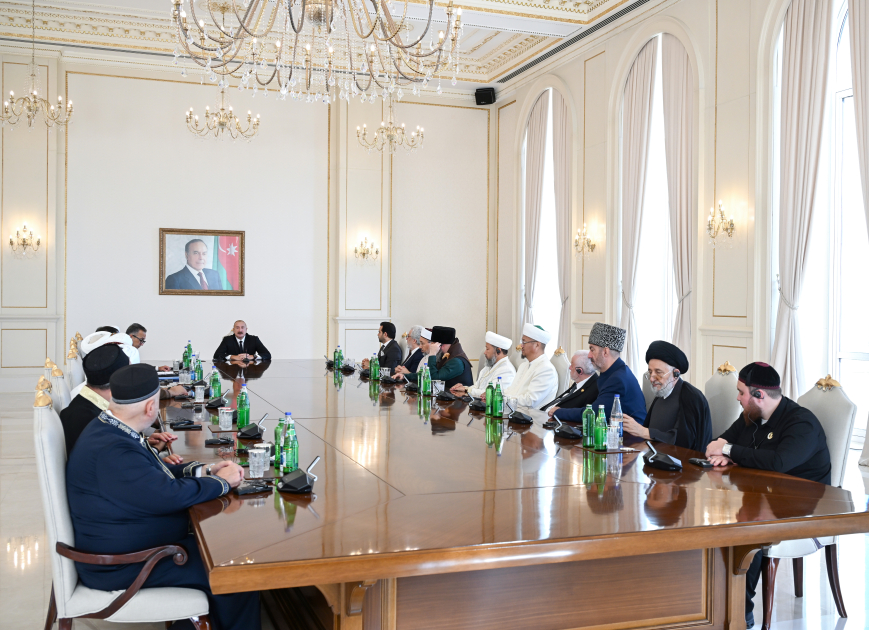 Prezident İlham Əliyev Bakıda keçirilən beynəlxalq konfransların iştirakçılarını qəbul edib (FOTO/VİDEO)