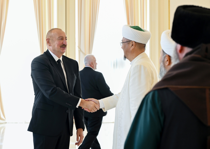 Prezident İlham Əliyev Bakıda keçirilən beynəlxalq konfransların iştirakçılarını qəbul edib (FOTO/VİDEO)