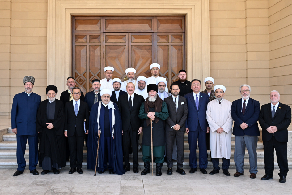 Prezident İlham Əliyev Bakıda keçirilən beynəlxalq konfransların iştirakçılarını qəbul edib (FOTO/VİDEO)