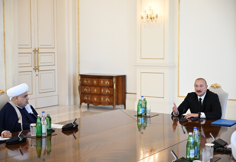 Prezident İlham Əliyev Bakıda keçirilən beynəlxalq konfransların iştirakçılarını qəbul edib (FOTO/VİDEO)