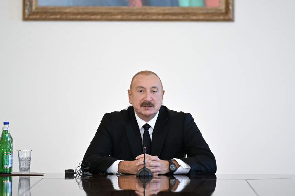 Prezident İlham Əliyev Bakıda keçirilən beynəlxalq konfransların iştirakçılarını qəbul edib (FOTO/VİDEO)