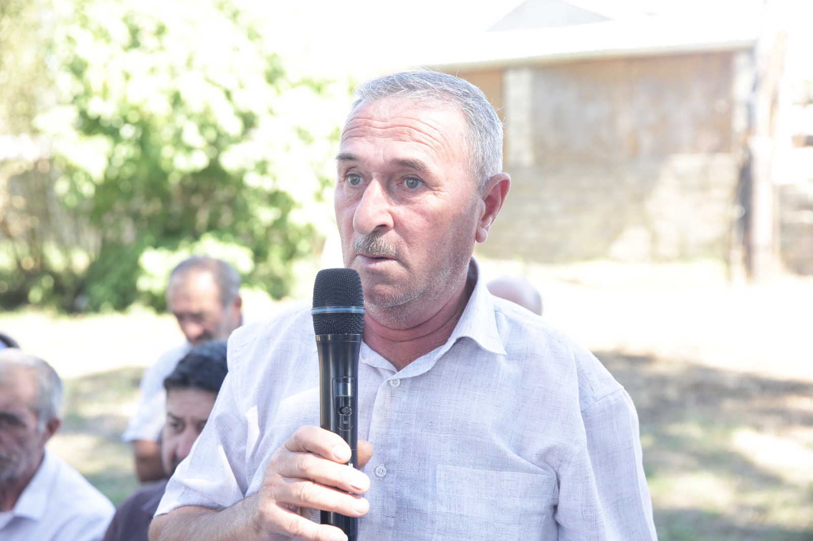 Xaçmazın Ləcət kəndində növbəti səyyar qəbul keçirilib (FOTO)